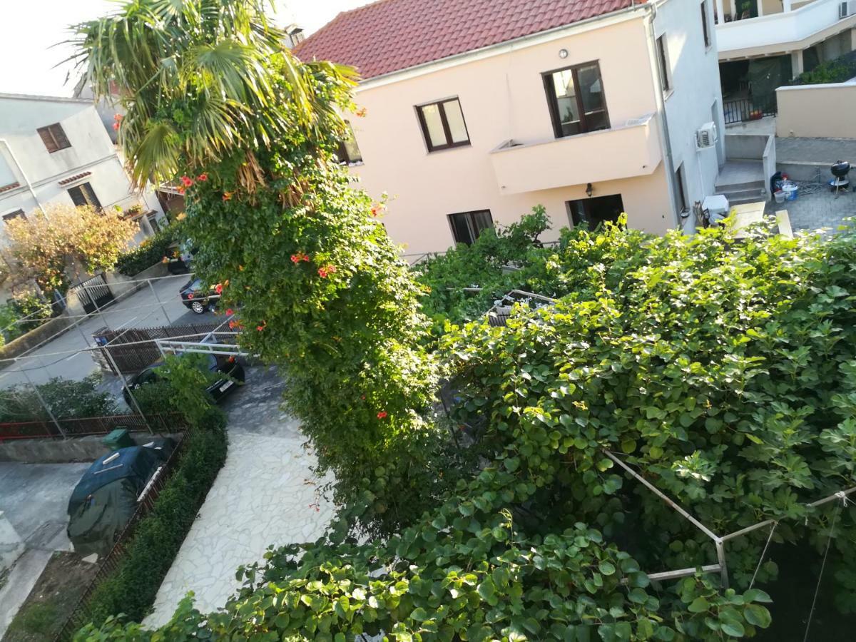 Apartments Stjepic Sukošan Buitenkant foto